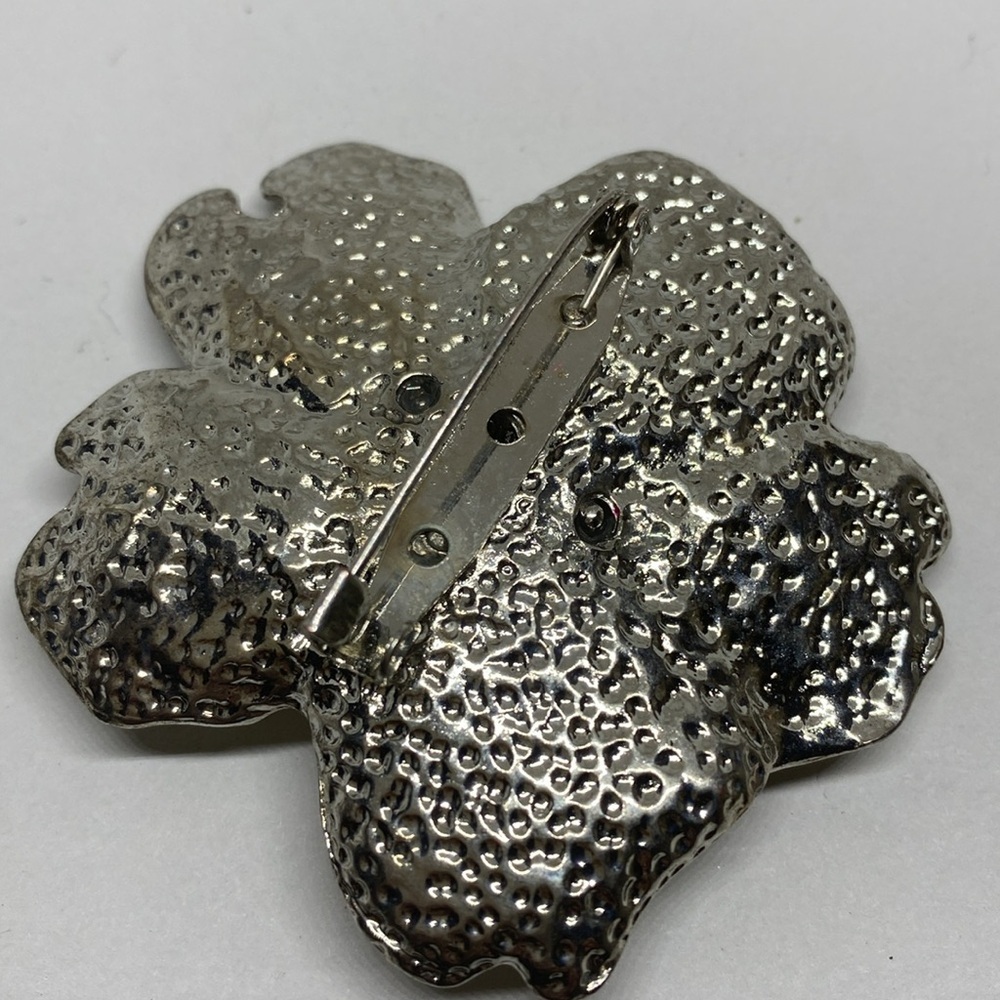 Vintage Enamel Flower Brooch​ - Picture 5 of 7